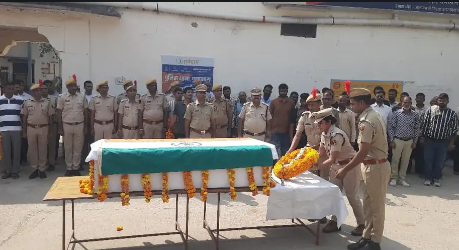 ड्यूटी कर थाने लौट रहे कांस्टेबल को तेज रफ्तार ट्रक ने कुचला: पीठ पर चढ़ा टायर, 3 महीने पहले ही हुई थी शंभूगढ़ थाने में पोस्टिंग; ड्राइवर फरार