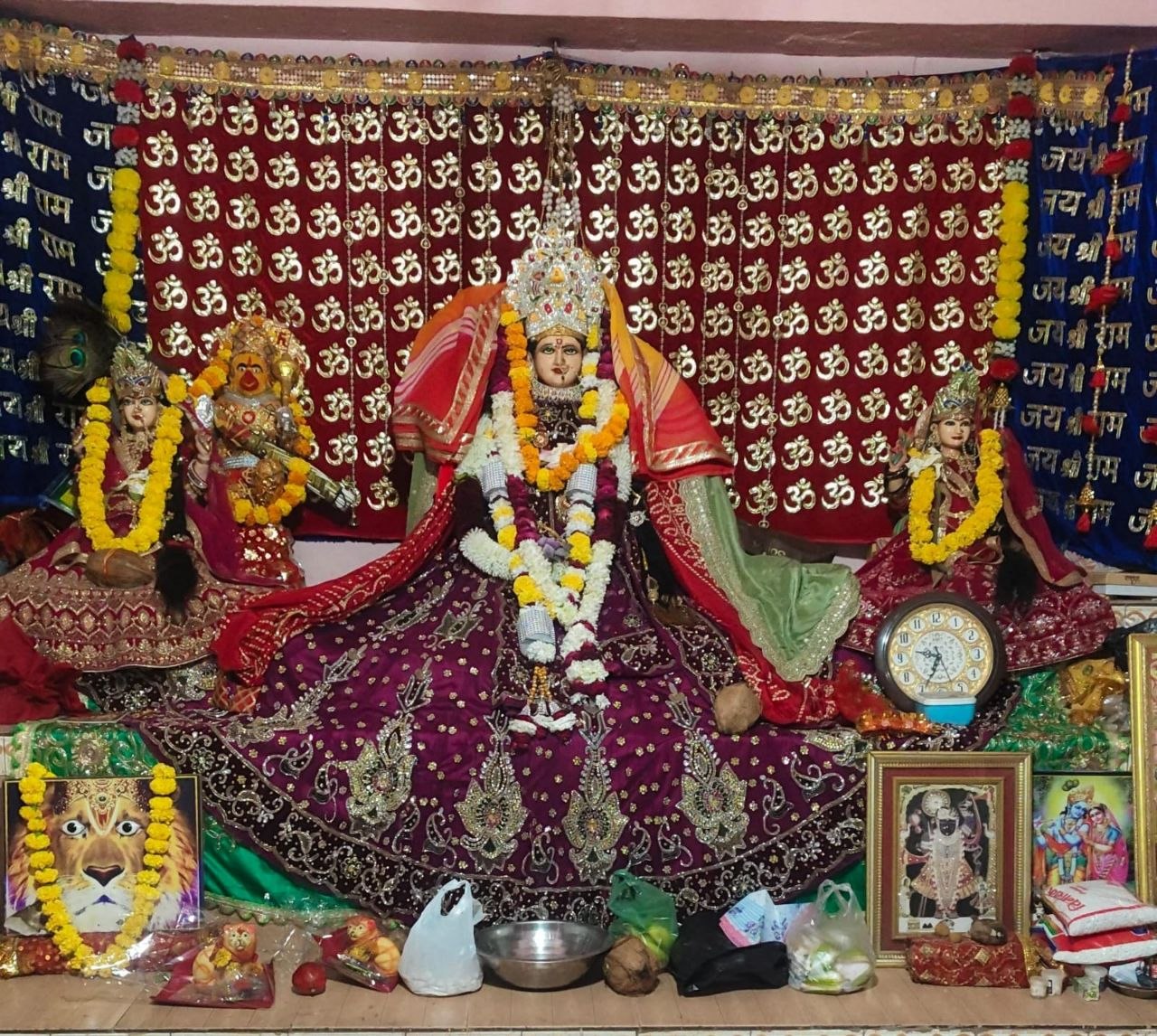 नवरात्र के समापन पर शक्तिपीठों में कन्याओं को भोज करा दिलाया बेटी बचाने का संकल्प